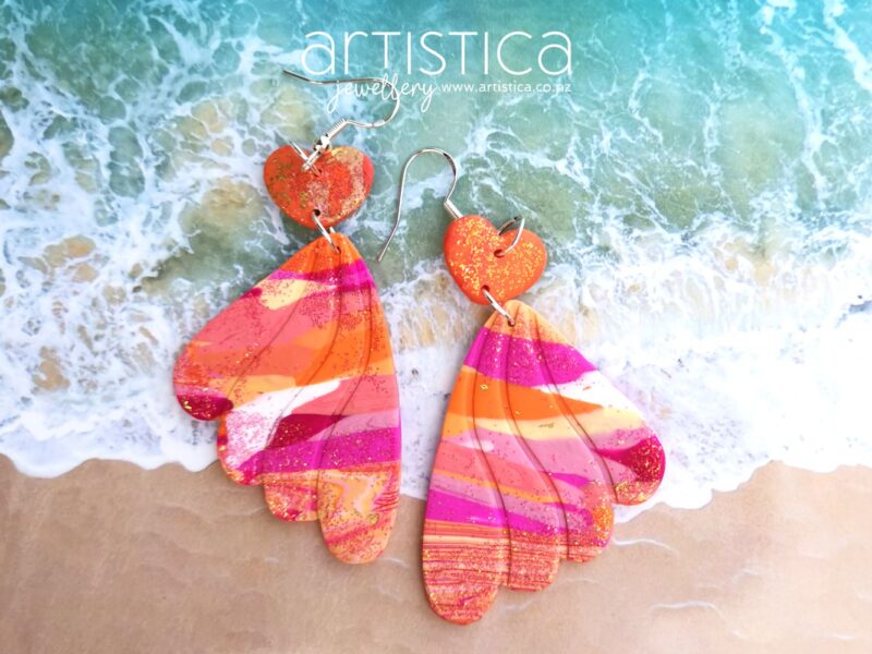 E0048a earrings artistica polymer clay Butterfly pink fuchsia gold white phantasy
