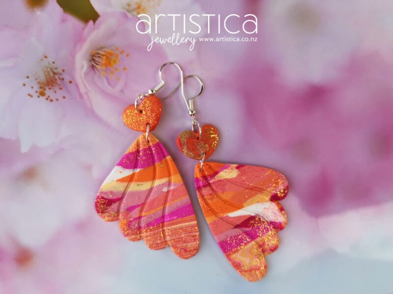 E0048a earrings artistica polymer clay Butterfly pink fuchsia gold white phantasy
