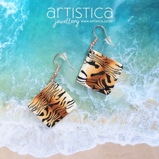 E0104b earrings artistica polymer clay Tigger II animal pattern