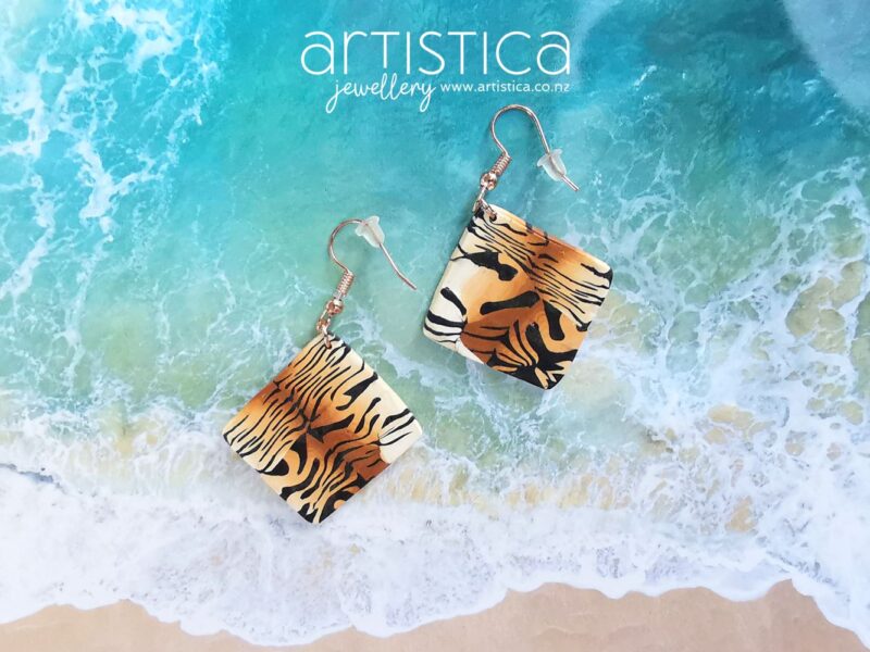 E0104b earrings artistica polymer clay Tigger II animal pattern