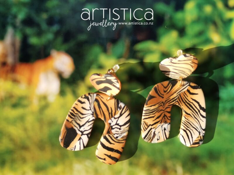 E0106a earrings artistica polymer clay Kambuku animal pattern