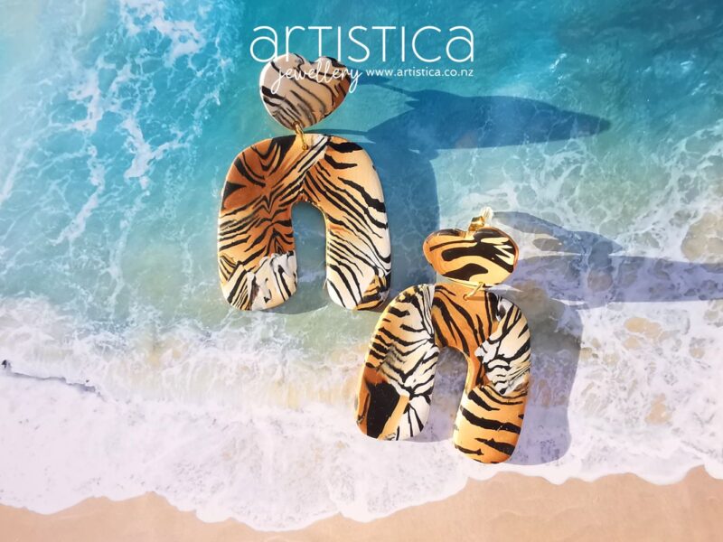 E0106a earrings artistica polymer clay Kambuku animal pattern