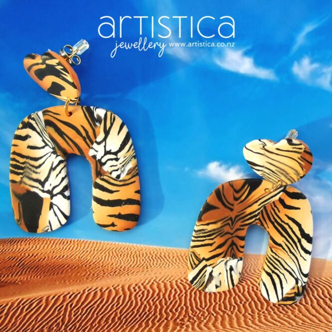 E0106a earrings artistica polymer clay Kambuku animal pattern