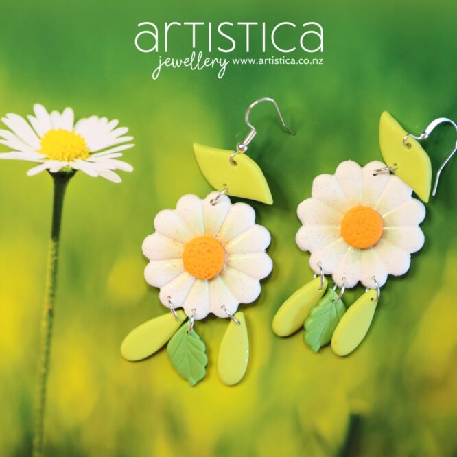 Daisy Flower Power Boho style earring
