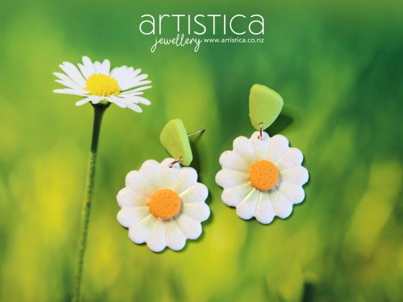 Daisy Flower Power Boho style earring