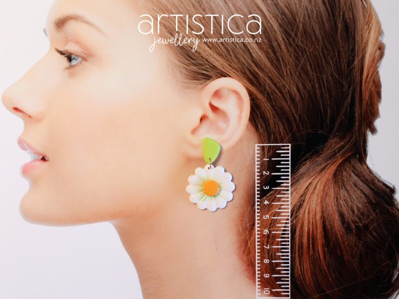 Daisy Flower Power Boho style earring