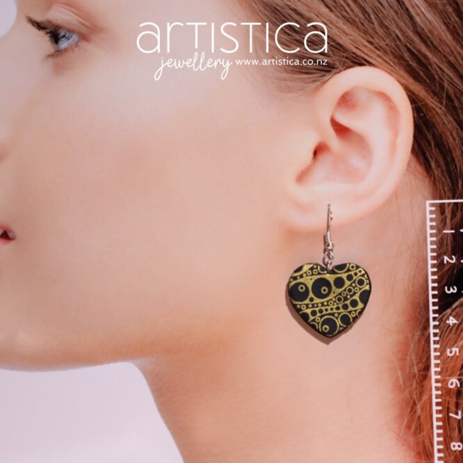 E0406-earrings-artistica-polymer-clay-black-heart-Nigra-Koro