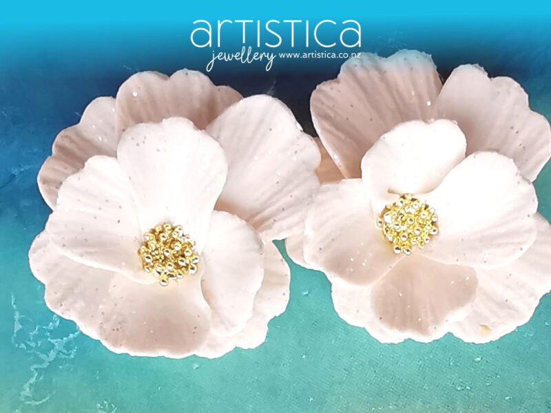 white flower stud earrings